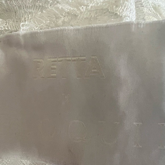 Beautiful detailed lace Retta x Eloquii mock neck white top size medium - Picture 6 of 6